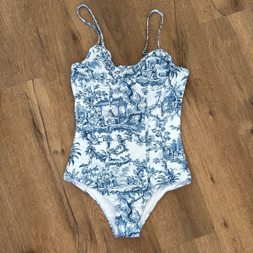 Cupshe Blue and White Bathingsuit